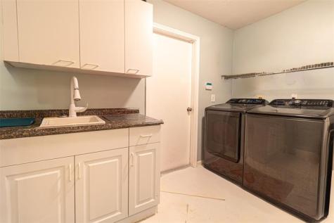 5062 Kensington Circle Coral Springs FL 33076