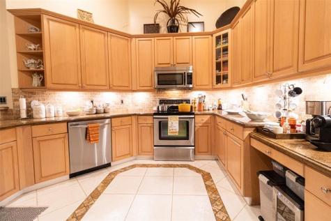 5062 Kensington Circle Coral Springs FL 33076