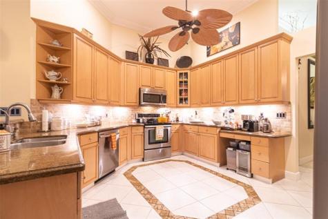 5062 Kensington Circle Coral Springs FL 33076