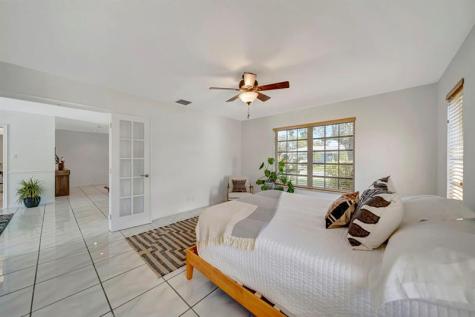 1251 SW 67th Avenue Plantation FL 33317