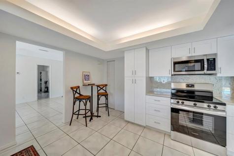 1251 SW 67th Avenue Plantation FL 33317