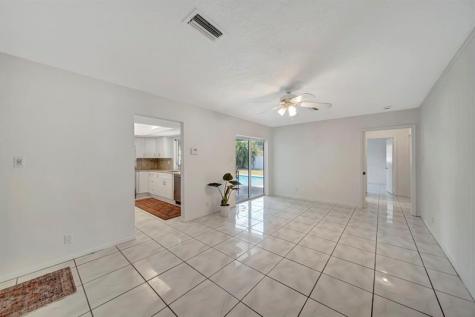 1251 SW 67th Avenue Plantation FL 33317