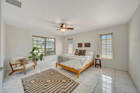 1251 SW 67th Avenue Plantation FL 33317