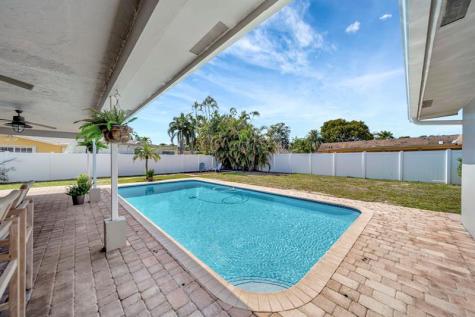 1251 SW 67th Avenue Plantation FL 33317