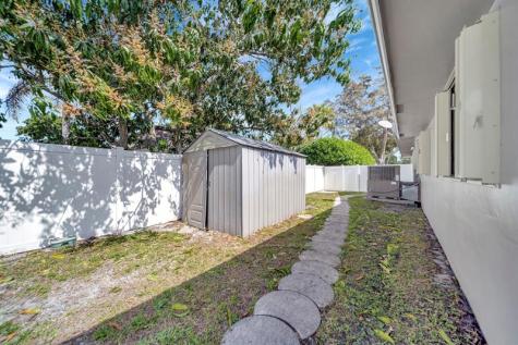 1251 SW 67th Avenue Plantation FL 33317