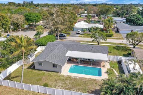 1251 SW 67th Avenue Plantation FL 33317