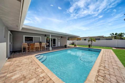 1251 SW 67th Avenue Plantation FL 33317