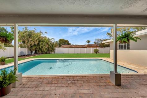 1251 SW 67th Avenue Plantation FL 33317