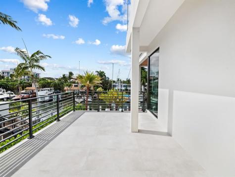 111 Fiesta Way Fort Lauderdale FL 33301