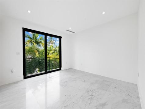 111 Fiesta Way Fort Lauderdale FL 33301