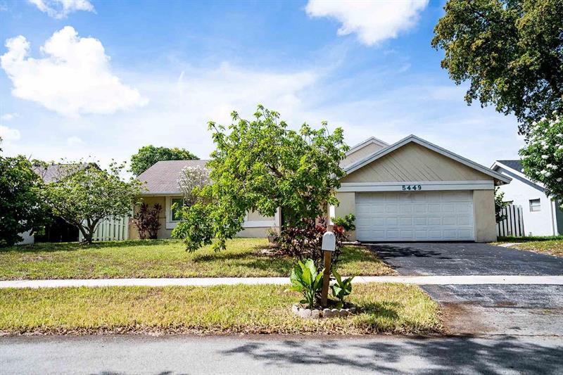 5449 NW 56th Court Tamarac FL 33319