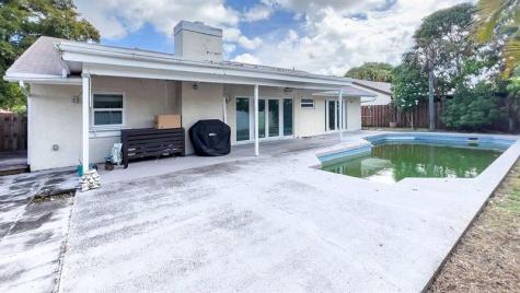5449 NW 56th Court Tamarac FL 33319