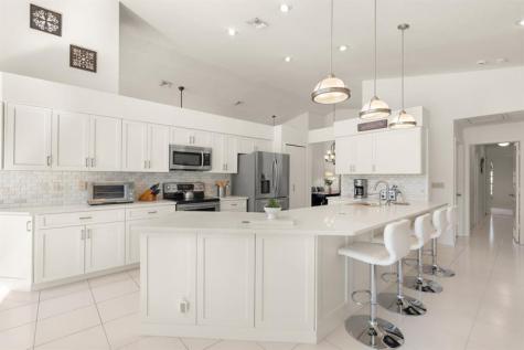 9938 N Springs Way Coral Springs FL 33076