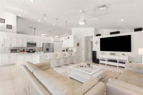 9938 N Springs Way Coral Springs FL 33076