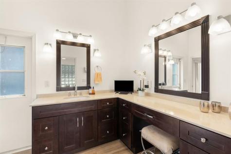 9938 N Springs Way Coral Springs FL 33076