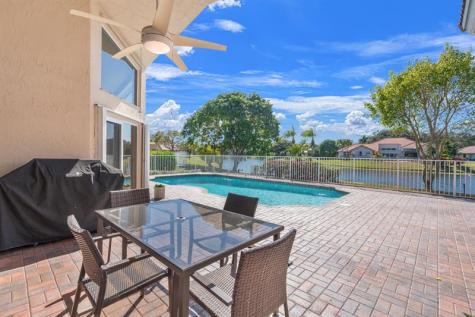 9938 N Springs Way Coral Springs FL 33076