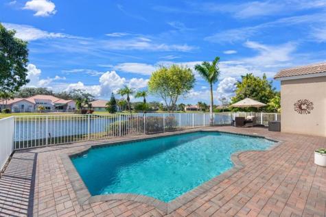 9938 N Springs Way Coral Springs FL 33076