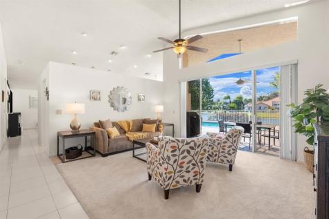 9938 N Springs Way Coral Springs FL 33076