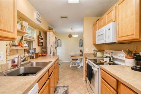 118 SW Ray Avenue Port St Lucie FL 34983