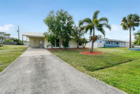 118 SW Ray Avenue Port St Lucie FL 34983