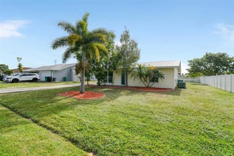 118 SW Ray Avenue Port St Lucie FL 34983