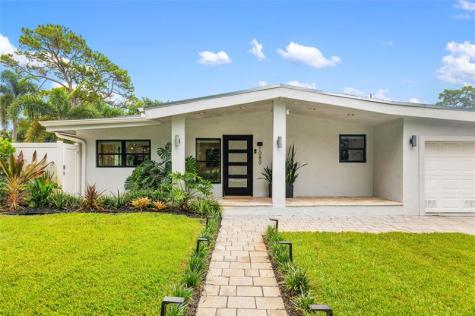 1080 E Country Club Circle Plantation FL 33317