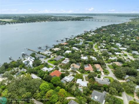 33 Rio Vista Drive Stuart FL 34996