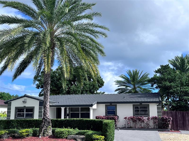 1425 S 25th Avenue Hollywood FL 33020
