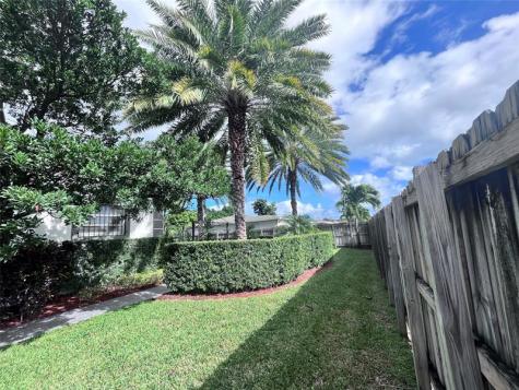 1425 S 25th Avenue Hollywood FL 33020