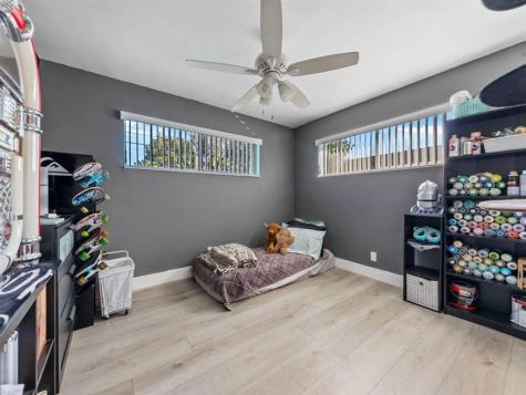 Hollywood FL 33024