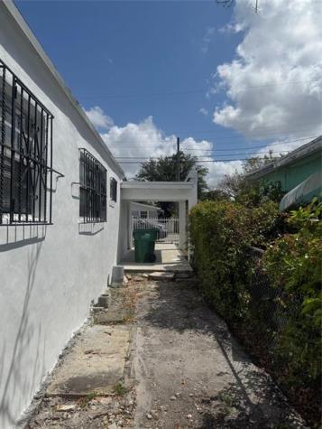 1735 NW 69th Street Miami FL 33147