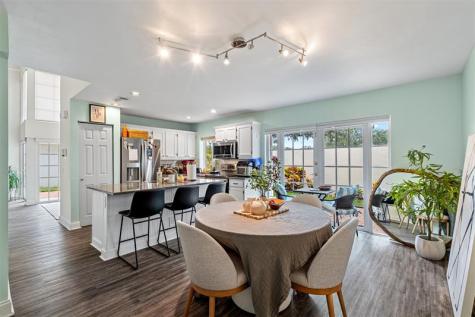 8 Governors Court Palm Beach Gardens FL 33418
