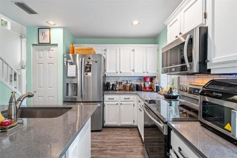 8 Governors Court Palm Beach Gardens FL 33418