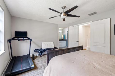 8 Governors Court Palm Beach Gardens FL 33418