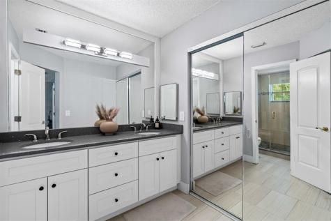 8 Governors Court Palm Beach Gardens FL 33418