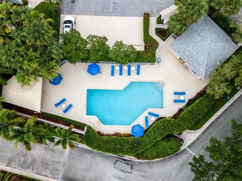 8 Governors Court Palm Beach Gardens FL 33418