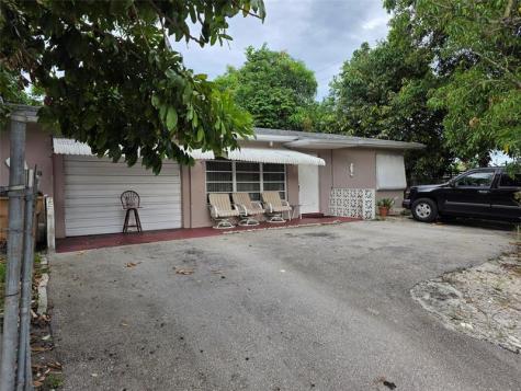 4410 NE 3rd Avenue Deerfield Beach FL 33064