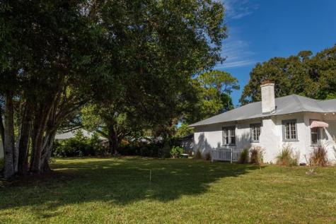 1645 34TH Avenue Vero Beach FL 32960
