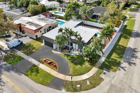4920 Sarazen Drive Hollywood FL 33021