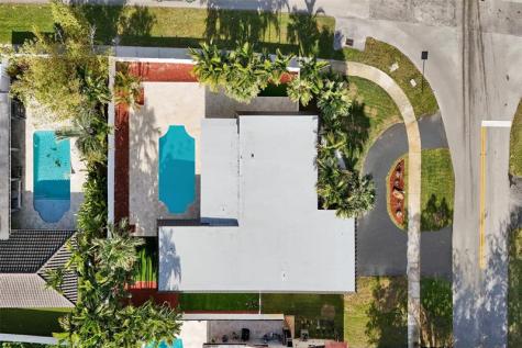 4920 Sarazen Drive Hollywood FL 33021