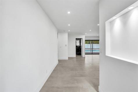 4920 Sarazen Drive Hollywood FL 33021