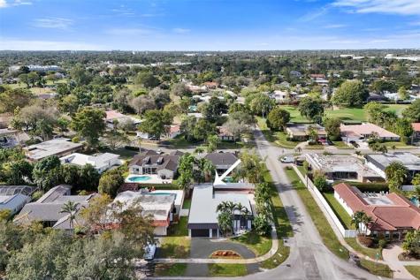 4920 Sarazen Drive Hollywood FL 33021