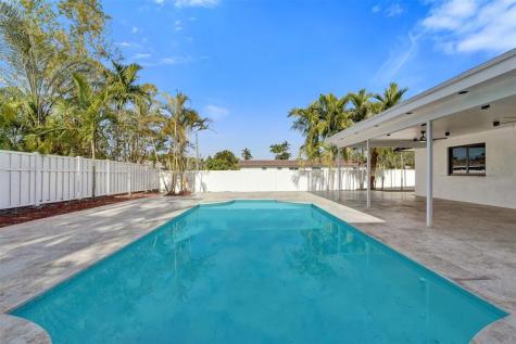 4920 Sarazen Drive Hollywood FL 33021