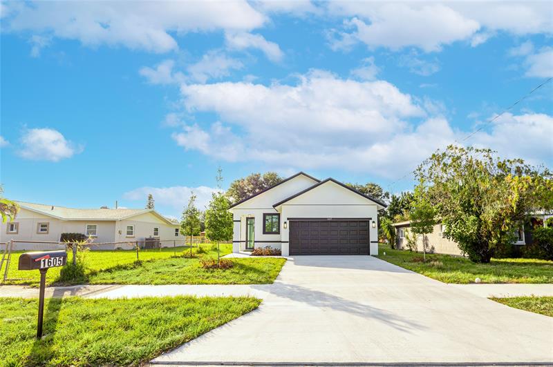 1605 N 23rd Street Fort Pierce FL 34950