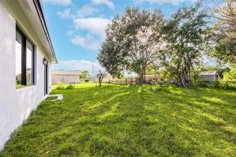 1605 N 23rd Street Fort Pierce FL 34950