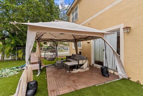 904 NW 126th Avenue Coral Springs FL 33071