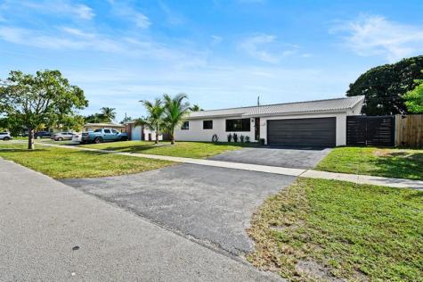 4314 Roosevelt Street Hollywood FL 33021