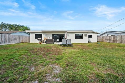 4314 Roosevelt Street Hollywood FL 33021