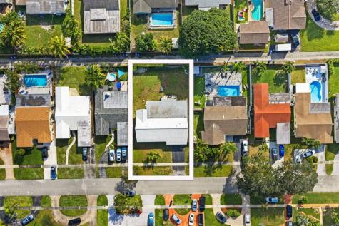 4314 Roosevelt Street Hollywood FL 33021