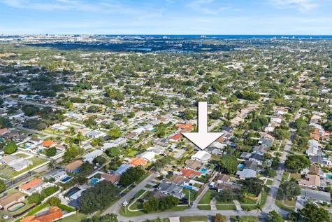 4314 Roosevelt Street Hollywood FL 33021